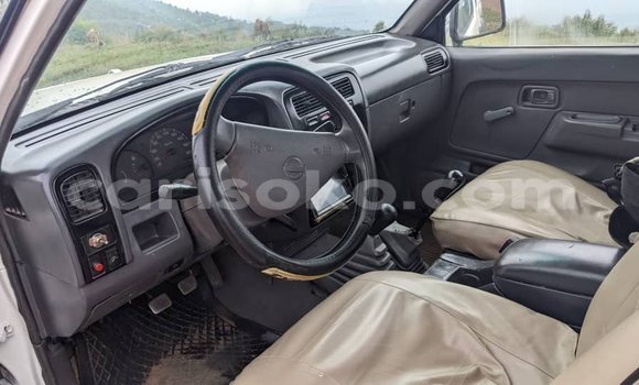 اشتري مستعمل Nissan Hardbody Blanc سيارة في Kigali في Rwanda اشتري مستعمل Nissan Hardbody Blanc سيارة في Kigali في Rwanda