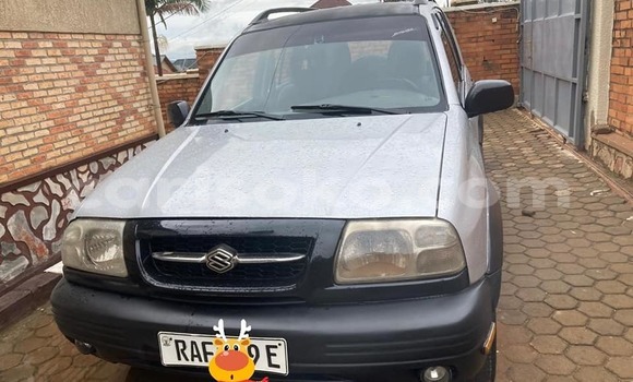 Sayi Na hannu Suzuki Grand Vitara Beige Mota in Kigali a Rwanda Sayi Na hannu Suzuki Grand Vitara Beige Mota in Kigali a Rwanda