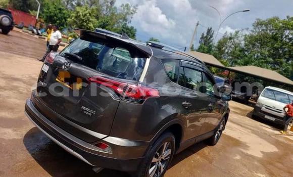 اشتري مستعمل Toyota RAV4 Gris سيارة في Kigali في Rwanda اشتري مستعمل Toyota RAV4 Gris سيارة في Kigali في Rwanda