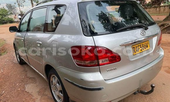 اشتري مستعمل Toyota Avensis Verso Autre سيارة في Kigali في Rwanda اشتري مستعمل Toyota Avensis Verso Autre سيارة في Kigali في Rwanda