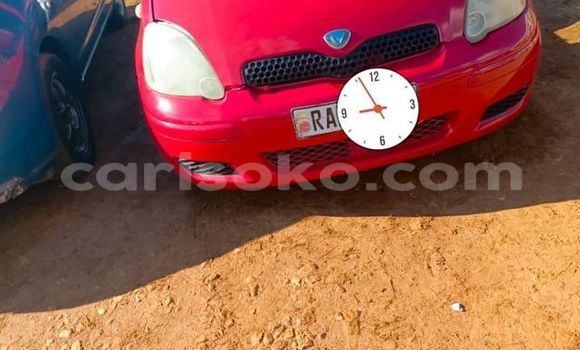 Acheter Occasion Voiture Toyota Vitz Rouge à Kigali, Rwanda Acheter Occasion Voiture Toyota Vitz Rouge à Kigali, Rwanda