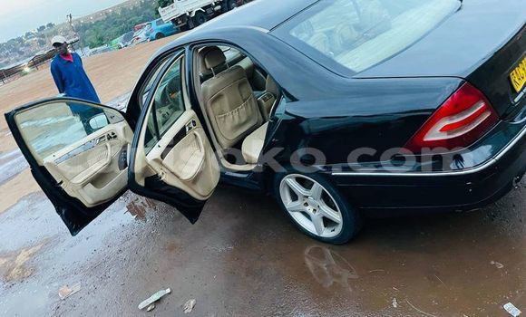 Acheter Occasion Voiture Mercedes-Benz KOMPRESSOR Noir à Kigali, Rwanda Acheter Occasion Voiture Mercedes-Benz KOMPRESSOR Noir à Kigali, Rwanda