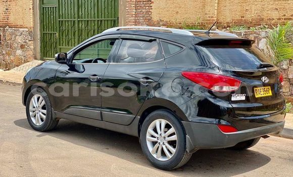 Acheter Occasion Voiture Hyundai Tucson Noir à Kigali, Rwanda Acheter Occasion Voiture Hyundai Tucson Noir à Kigali, Rwanda