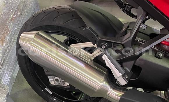 Acheter Occasion Moto BMW S 1000 Rouge à Kigali, Rwanda Acheter Occasion Moto BMW S 1000 Rouge à Kigali, Rwanda