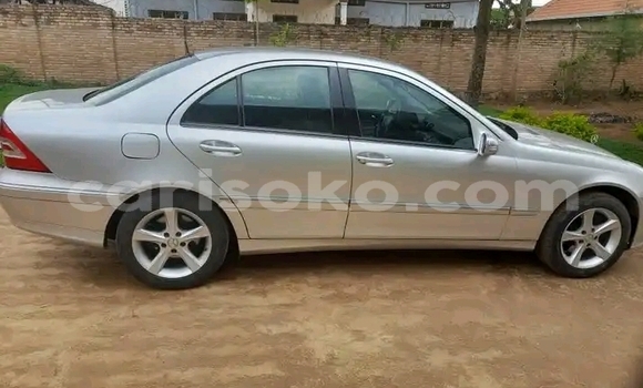 Sayi Na hannu Mercedes-Benz C–Class Autre Mota in Kigali a Rwanda Sayi Na hannu Mercedes-Benz C–Class Autre Mota in Kigali a Rwanda