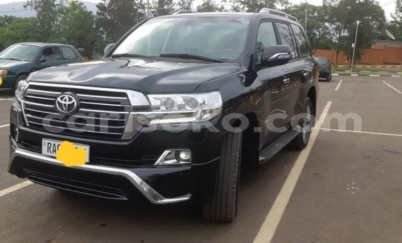 اشتري مستعمل Toyota Land Cruiser Noir سيارة في Kigali في Rwanda اشتري مستعمل Toyota Land Cruiser Noir سيارة في Kigali في Rwanda