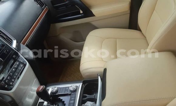 اشتري مستعمل Toyota Land Cruiser Noir سيارة في Kigali في Rwanda اشتري مستعمل Toyota Land Cruiser Noir سيارة في Kigali في Rwanda