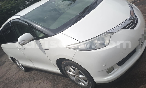 اشتري مستعمل Toyota Harrier Blanc سيارة في Kigali في Rwanda اشتري مستعمل Toyota Harrier Blanc سيارة في Kigali في Rwanda
