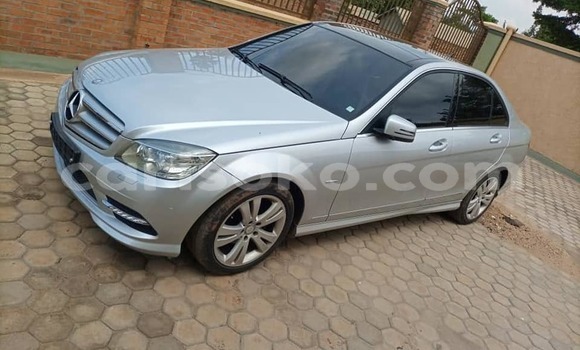 Acheter Occasion Voiture Mercedes-Benz C-Classe Autre à Kigali, Rwanda Acheter Occasion Voiture Mercedes-Benz C-Classe Autre à Kigali, Rwanda