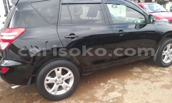 Acheter Occasion Voiture Toyota RAV4 Noir à Kigali, Rwanda Acheter Occasion Voiture Toyota RAV4 Noir à Kigali, Rwanda