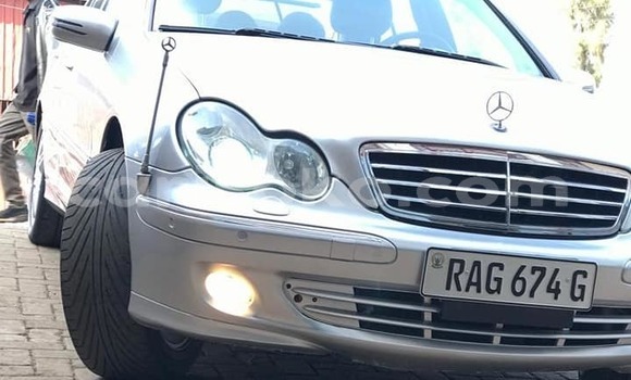 Acheter Occasion Voiture Mercedes-Benz 200 Autre à Kigali, Rwanda