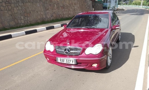Acheter Occasion Voiture Mercedes-Benz 230 Rouge à Kigali, Rwanda