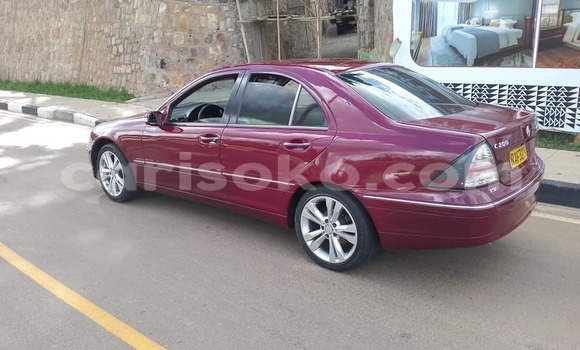 اشتري مستعمل Mercedes-Benz 230 Rouge سيارة في Kigali في Rwanda اشتري مستعمل Mercedes-Benz 230 Rouge سيارة في Kigali في Rwanda
