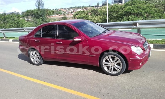 اشتري مستعمل Mercedes-Benz 230 Rouge سيارة في Kigali في Rwanda اشتري مستعمل Mercedes-Benz 230 Rouge سيارة في Kigali في Rwanda