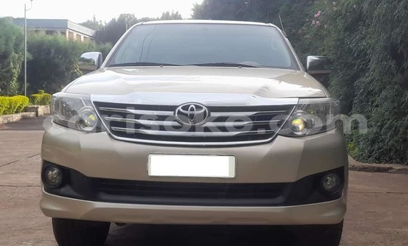 اشتري مستعمل Toyota Fortuner Autre سيارة في Kigali في Rwanda اشتري مستعمل Toyota Fortuner Autre سيارة في Kigali في Rwanda