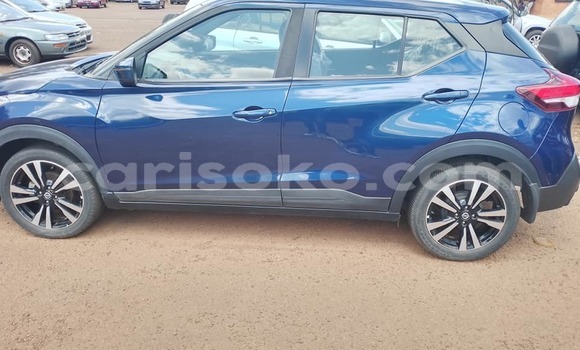 Acheter Occasion Voiture Nissan Kix Noir à Kigali, Rwanda Acheter Occasion Voiture Nissan Kix Noir à Kigali, Rwanda