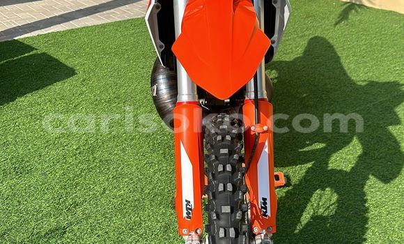 Acheter Occasion Moto KTM SX Beige à Kigali, Rwanda Acheter Occasion Moto KTM SX Beige à Kigali, Rwanda
