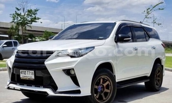 Buy Used Toyota Fortuner White Car in Kigali in Rwanda Buy Used Toyota Fortuner White Car in Kigali in Rwanda
