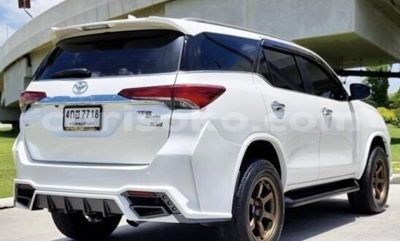 Buy Used Toyota Fortuner White Car in Kigali in Rwanda Buy Used Toyota Fortuner White Car in Kigali in Rwanda