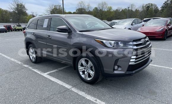 اشتري مستعمل Toyota Highlander Autre سيارة في Huye في Rwanda اشتري مستعمل Toyota Highlander Autre سيارة في Huye في Rwanda