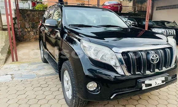 Sayi Na hannu Toyota Land Cruiser Autre Mota in Kigali a Rwanda Sayi Na hannu Toyota Land Cruiser Autre Mota in Kigali a Rwanda