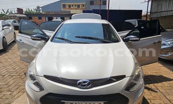 Buy Used Hyundai Sonata White Car in Kigali in Rwanda Buy Used Hyundai Sonata White Car in Kigali in Rwanda