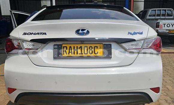 Buy Used Hyundai Sonata White Car in Kigali in Rwanda Buy Used Hyundai Sonata White Car in Kigali in Rwanda