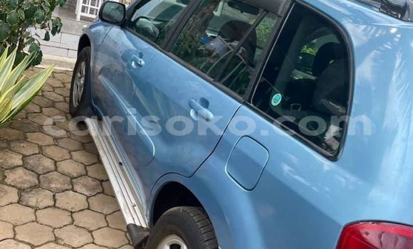 Sayi Na hannu Toyota RAV4 Bleu Mota in Kigali a Rwanda Sayi Na hannu Toyota RAV4 Bleu Mota in Kigali a Rwanda