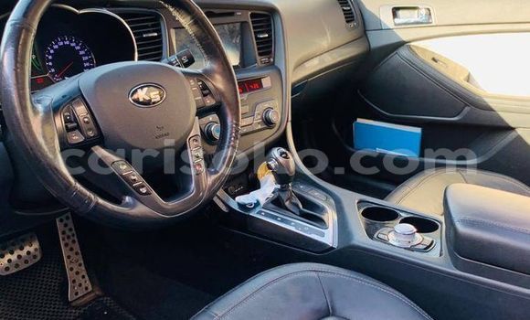 Sayi Na hannu Kia K5 Blanc Mota in Gikongoro a Gikongoro Sayi Na hannu Kia K5 Blanc Mota in Gikongoro a Gikongoro