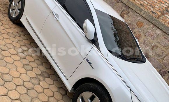 Buy Used Hyundai Sonata White Car in Kigali in Rwanda Buy Used Hyundai Sonata White Car in Kigali in Rwanda