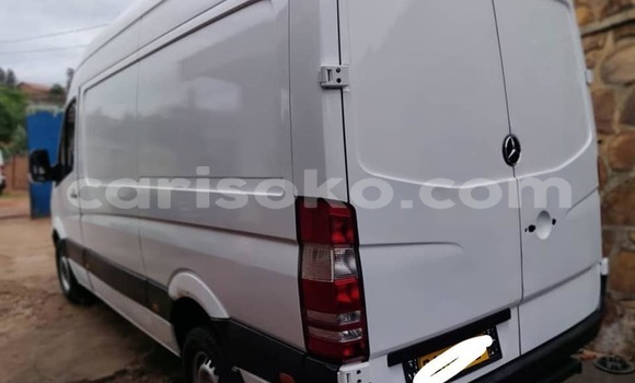 Buy Used Mercedes-Benz S–Class White Car in Kigali in Rwanda Buy Used Mercedes-Benz S–Class White Car in Kigali in Rwanda