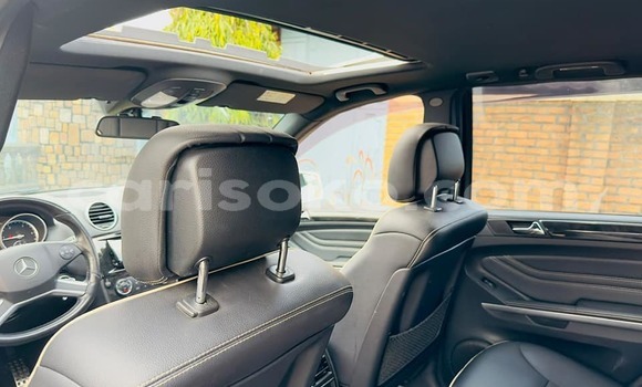 Buy Used Mercedes-Benz ML–Class White Car in Kigali in Rwanda Buy Used Mercedes-Benz ML–Class White Car in Kigali in Rwanda