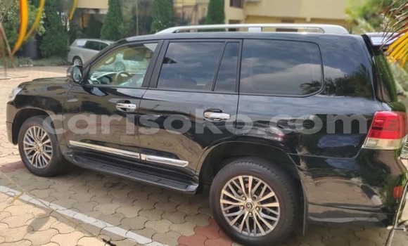 Buy Used Toyota Land Cruiser Black Car in Kigali in Rwanda Buy Used Toyota Land Cruiser Black Car in Kigali in Rwanda