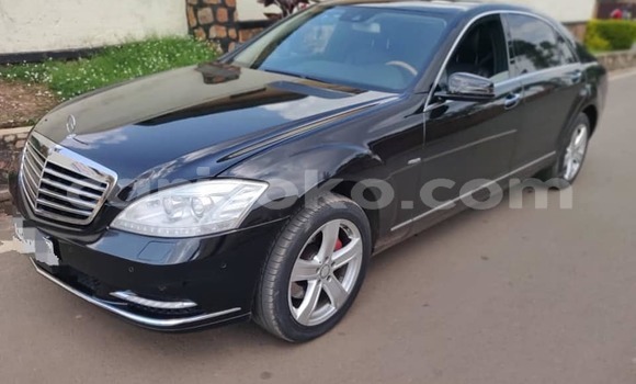 Buy Used Mercedes-Benz S–Class Black Car in Kigali in Rwanda Buy Used Mercedes-Benz S–Class Black Car in Kigali in Rwanda
