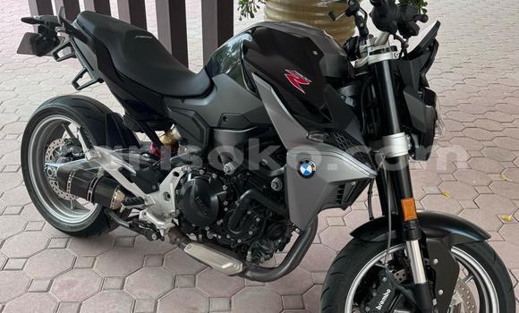 Acheter Occasion Moto BMW R 900 Noir à Kigali, Rwanda Acheter Occasion Moto BMW R 900 Noir à Kigali, Rwanda