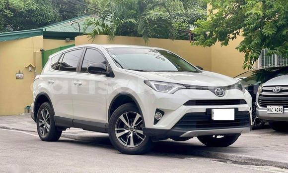 Buy Used Toyota RAV4 White Car in Kigali in Rwanda Buy Used Toyota RAV4 White Car in Kigali in Rwanda