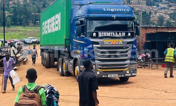 Sayi Na hannu Scania R420 Bleu Babbar mota in Kigali a Rwanda Sayi Na hannu Scania R420 Bleu Babbar mota in Kigali a Rwanda