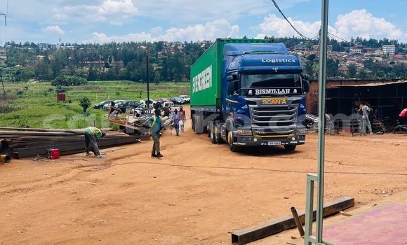 Sayi Na hannu Scania R420 Bleu Babbar mota in Kigali a Rwanda Sayi Na hannu Scania R420 Bleu Babbar mota in Kigali a Rwanda