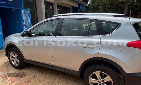 اشتري مستعمل Toyota RAV4 Autre سيارة في Kigali في Rwanda اشتري مستعمل Toyota RAV4 Autre سيارة في Kigali في Rwanda