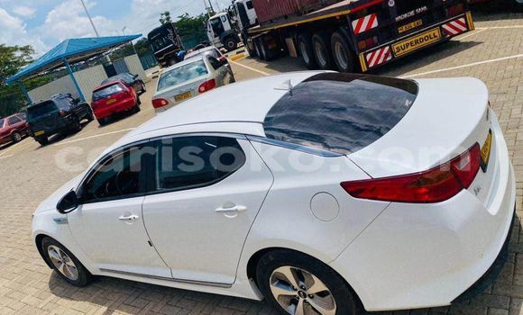 اشتري مستعمل Kia K5 Blanc سيارة في Kigali في Rwanda اشتري مستعمل Kia K5 Blanc سيارة في Kigali في Rwanda