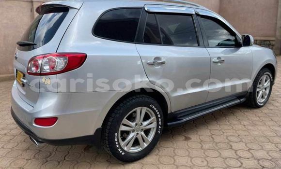 Sayi Na hannu Hyundai Santa Fe Autre Mota in Gasarenda a Rwanda Sayi Na hannu Hyundai Santa Fe Autre Mota in Gasarenda a Rwanda