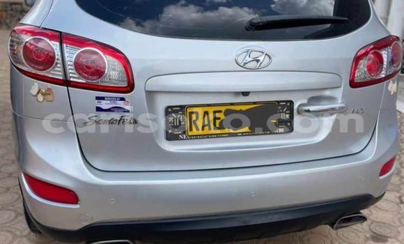 Sayi Na hannu Hyundai Santa Fe Autre Mota in Gasarenda a Rwanda Sayi Na hannu Hyundai Santa Fe Autre Mota in Gasarenda a Rwanda