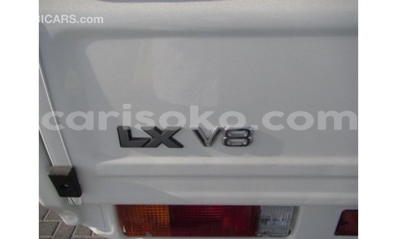Acheter Import Voiture Toyota Land Cruiser Blanc à Import - Dubai, Rwanda Acheter Import Voiture Toyota Land Cruiser Blanc à Import - Dubai, Rwanda