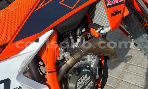 Acheter Occasion Moto KTM 450 Beige à Kigali, Rwanda Acheter Occasion Moto KTM 450 Beige à Kigali, Rwanda