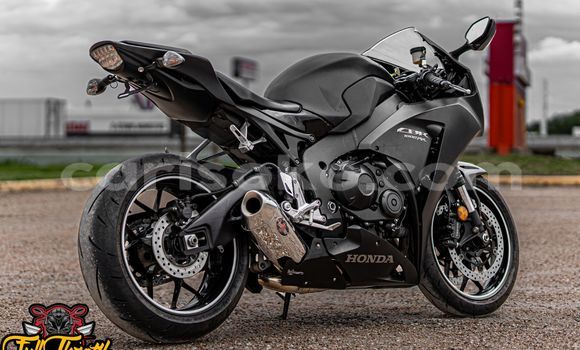 Acheter Occasion Moto Honda CBR Noir à Gicumbi, Rwanda Acheter Occasion Moto Honda CBR Noir à Gicumbi, Rwanda