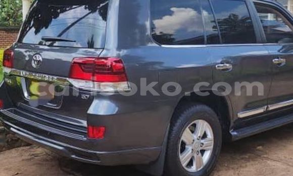 اشتري مستعمل Toyota Land Cruiser Prado Autre سيارة في Kigali في Rwanda اشتري مستعمل Toyota Land Cruiser Prado Autre سيارة في Kigali في Rwanda