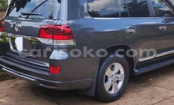اشتري مستعمل Toyota Land Cruiser Prado Autre سيارة في Kigali في Rwanda اشتري مستعمل Toyota Land Cruiser Prado Autre سيارة في Kigali في Rwanda