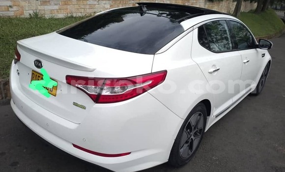 Acheter Occasion Voiture Kia K5 Blanc à Gasarenda, Rwanda Acheter Occasion Voiture Kia K5 Blanc à Gasarenda, Rwanda