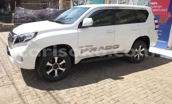 Acheter Occasion Voiture Toyota Land Cruiser Blanc à Cyangugu, Cyangugu Acheter Occasion Voiture Toyota Land Cruiser Blanc à Cyangugu, Cyangugu