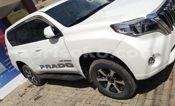 Acheter Occasion Voiture Toyota Land Cruiser Blanc à Cyangugu, Cyangugu Acheter Occasion Voiture Toyota Land Cruiser Blanc à Cyangugu, Cyangugu